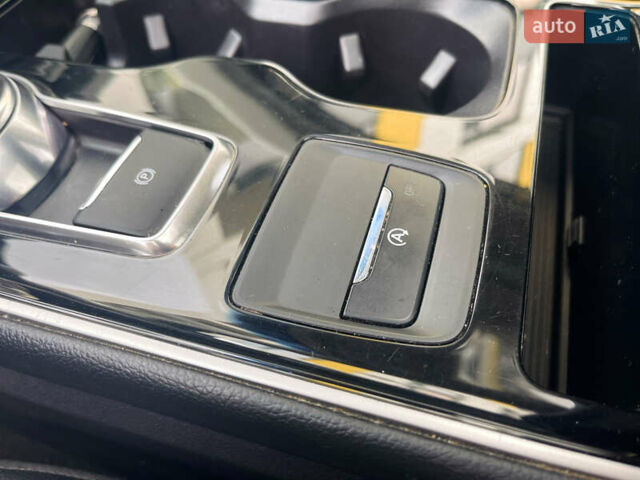 Черный Форд Эдж, объемом двигателя 2 л и пробегом 85 тыс. км за 20700 $, фото 37 на Automoto.ua