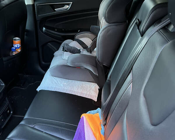 Черный Форд Эдж, объемом двигателя 2 л и пробегом 146 тыс. км за 22500 $, фото 9 на Automoto.ua