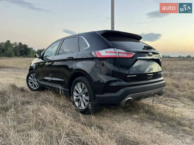 Черный Форд Эдж, объемом двигателя 2 л и пробегом 137 тыс. км за 27500 $, фото 2 на Automoto.ua