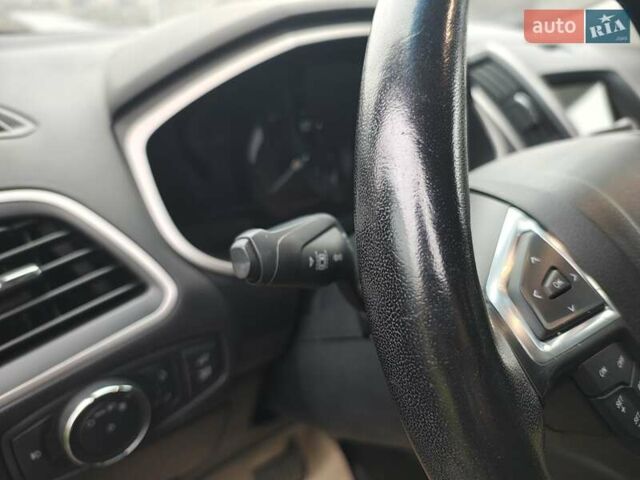 Черный Форд Эдж, объемом двигателя 2 л и пробегом 122 тыс. км за 16700 $, фото 3 на Automoto.ua