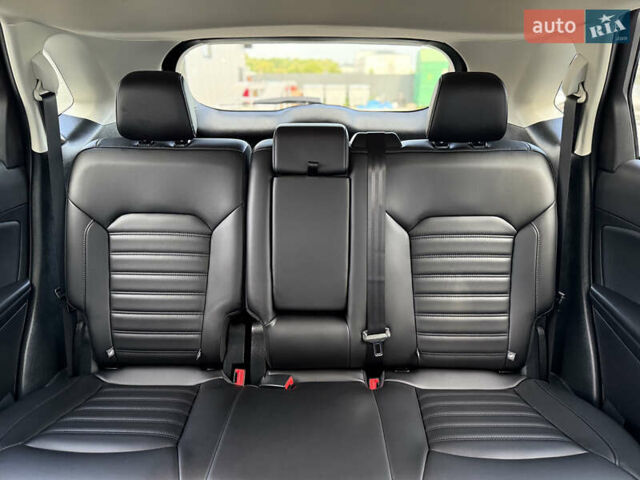 Черный Форд Эдж, объемом двигателя 2 л и пробегом 276 тыс. км за 14000 $, фото 42 на Automoto.ua