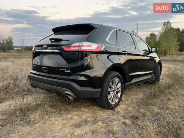 Черный Форд Эдж, объемом двигателя 2 л и пробегом 137 тыс. км за 27500 $, фото 1 на Automoto.ua