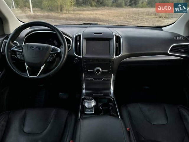 Черный Форд Эдж, объемом двигателя 2 л и пробегом 137 тыс. км за 27500 $, фото 6 на Automoto.ua