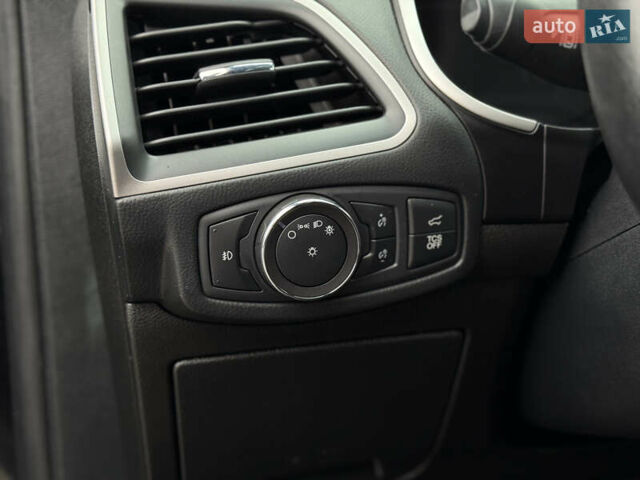 Черный Форд Эдж, объемом двигателя 2 л и пробегом 276 тыс. км за 14000 $, фото 22 на Automoto.ua