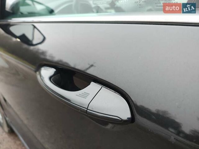Черный Форд Эдж, объемом двигателя 2 л и пробегом 122 тыс. км за 16700 $, фото 30 на Automoto.ua