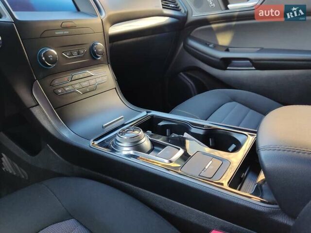 Чорний Форд Едж, об'ємом двигуна 2 л та пробігом 39 тис. км за 23500 $, фото 11 на Automoto.ua