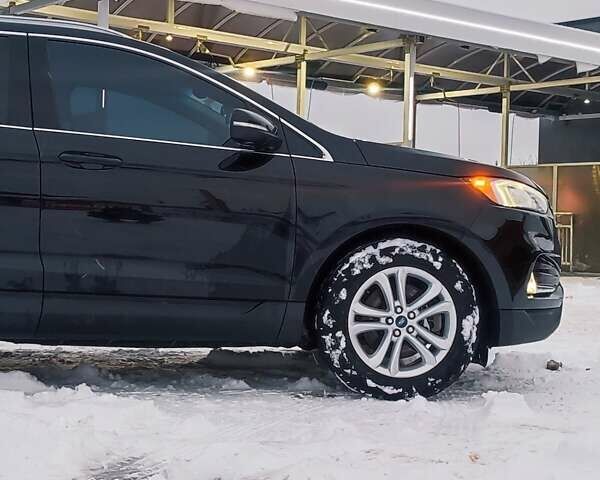 Чорний Форд Едж, об'ємом двигуна 2 л та пробігом 135 тис. км за 17000 $, фото 3 на Automoto.ua