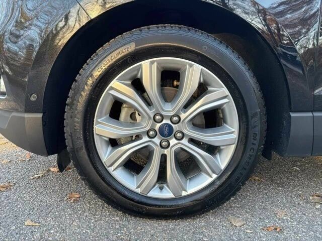 Чорний Форд Едж, об'ємом двигуна 2 л та пробігом 49 тис. км за 13200 $, фото 12 на Automoto.ua