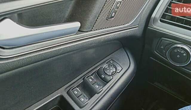 Черный Форд Эдж, объемом двигателя 2 л и пробегом 92 тыс. км за 17500 $, фото 22 на Automoto.ua