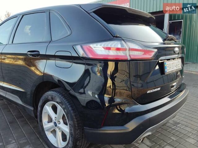 Чорний Форд Едж, об'ємом двигуна 2 л та пробігом 39 тис. км за 23500 $, фото 2 на Automoto.ua