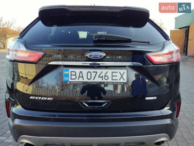 Чорний Форд Едж, об'ємом двигуна 2 л та пробігом 39 тис. км за 23500 $, фото 3 на Automoto.ua