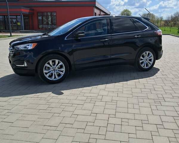 Чорний Форд Едж, об'ємом двигуна 2 л та пробігом 124 тис. км за 21200 $, фото 3 на Automoto.ua