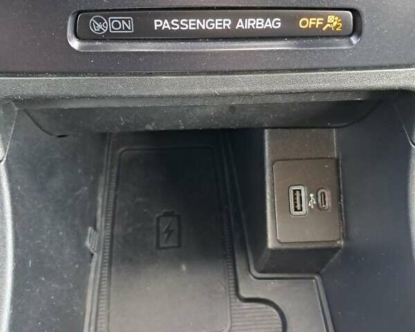 Чорний Форд Едж, об'ємом двигуна 2 л та пробігом 124 тис. км за 21200 $, фото 15 на Automoto.ua