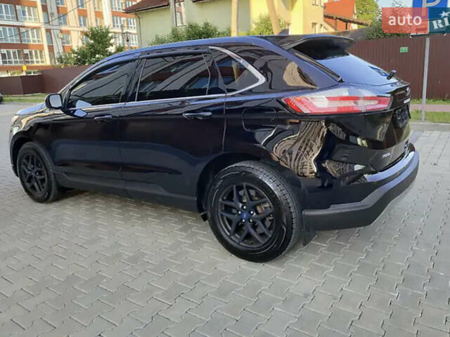 Чорний Форд Едж, об'ємом двигуна 2 л та пробігом 70 тис. км за 17300 $, фото 3 на Automoto.ua