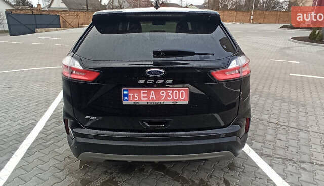 Чорний Форд Едж, об'ємом двигуна 2 л та пробігом 156 тис. км за 16800 $, фото 3 на Automoto.ua