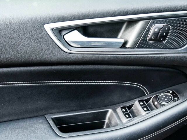 Черный Форд Эдж, объемом двигателя 2 л и пробегом 26 тыс. км за 12500 $, фото 14 на Automoto.ua