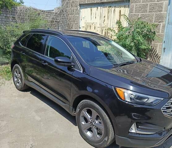 Черный Форд Эдж, объемом двигателя 2 л и пробегом 98 тыс. км за 19300 $, фото 4 на Automoto.ua