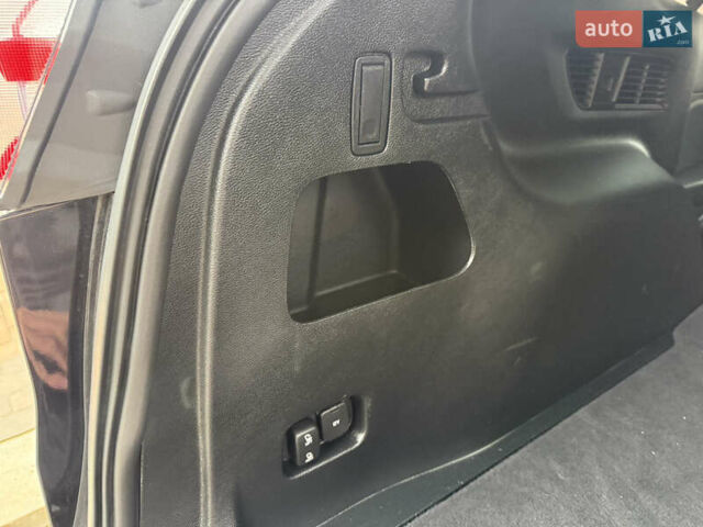 Чорний Форд Едж, об'ємом двигуна 2 л та пробігом 61 тис. км за 21950 $, фото 29 на Automoto.ua