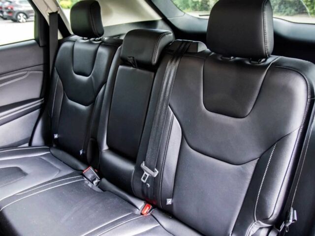 Черный Форд Эдж, объемом двигателя 2 л и пробегом 26 тыс. км за 12500 $, фото 18 на Automoto.ua