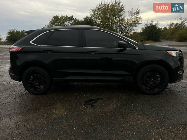 Черный Форд Эдж, объемом двигателя 2 л и пробегом 42 тыс. км за 22000 $, фото 3 на Automoto.ua