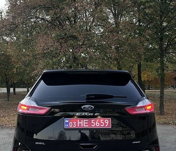 Чорний Форд Едж, об'ємом двигуна 2 л та пробігом 80 тис. км за 19999 $, фото 3 на Automoto.ua