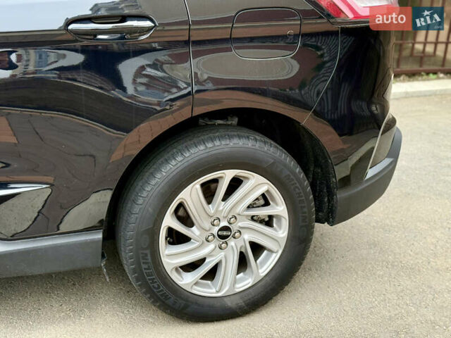 Чорний Форд Едж, об'ємом двигуна 2 л та пробігом 61 тис. км за 21950 $, фото 7 на Automoto.ua