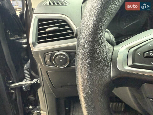 Чорний Форд Едж, об'ємом двигуна 2 л та пробігом 61 тис. км за 21950 $, фото 17 на Automoto.ua