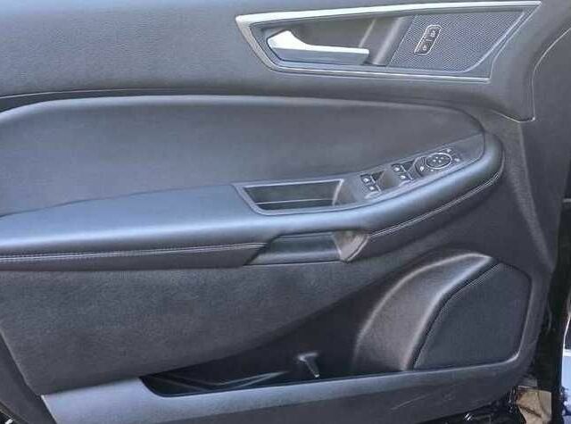 Чорний Форд Едж, об'ємом двигуна 0 л та пробігом 56 тис. км за 15700 $, фото 7 на Automoto.ua