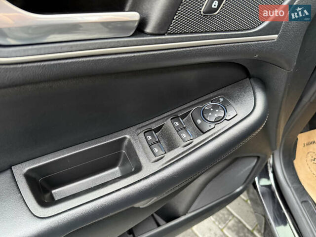 Черный Форд Эдж, объемом двигателя 2 л и пробегом 92 тыс. км за 21700 $, фото 32 на Automoto.ua