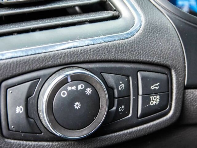 Черный Форд Эдж, объемом двигателя 2 л и пробегом 26 тыс. км за 12500 $, фото 15 на Automoto.ua