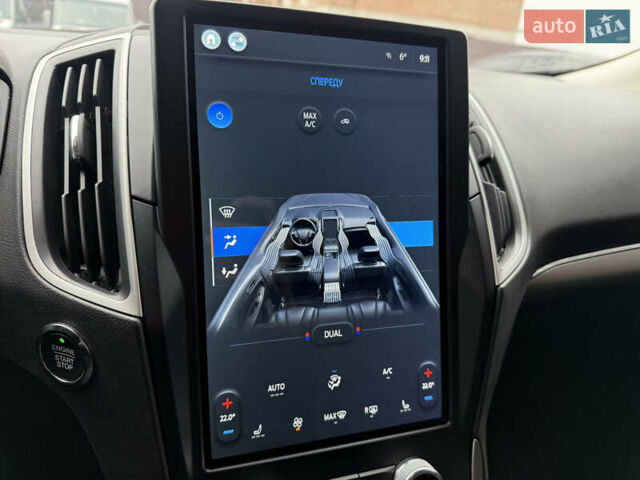 Чорний Форд Едж, об'ємом двигуна 2 л та пробігом 61 тис. км за 21950 $, фото 27 на Automoto.ua