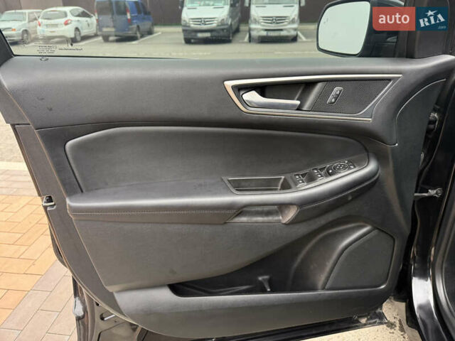Чорний Форд Едж, об'ємом двигуна 2 л та пробігом 61 тис. км за 21950 $, фото 13 на Automoto.ua