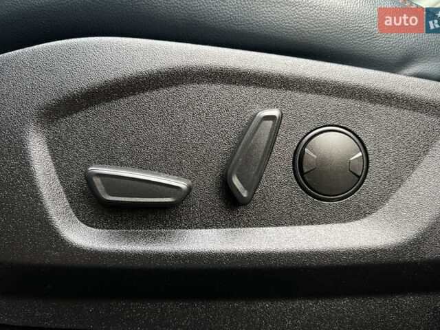 Черный Форд Эдж, объемом двигателя 2 л и пробегом 32 тыс. км за 25200 $, фото 10 на Automoto.ua