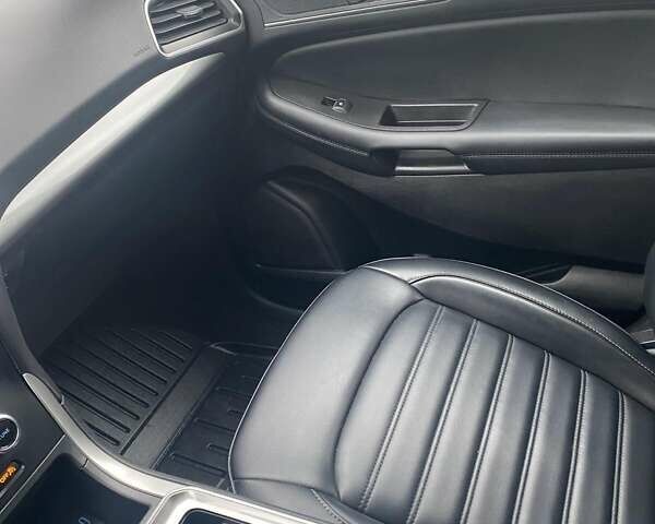 Черный Форд Эдж, объемом двигателя 2 л и пробегом 48 тыс. км за 23999 $, фото 31 на Automoto.ua