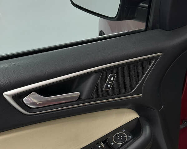 Красный Форд Эдж, объемом двигателя 2 л и пробегом 92 тыс. км за 15200 $, фото 11 на Automoto.ua