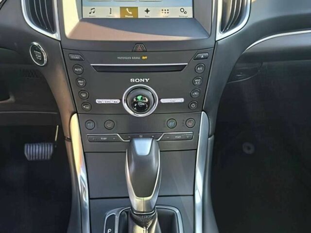 Красный Форд Эдж, объемом двигателя 2 л и пробегом 76 тыс. км за 11000 $, фото 10 на Automoto.ua