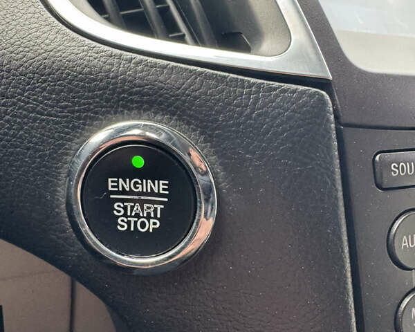 Красный Форд Эдж, объемом двигателя 2 л и пробегом 186 тыс. км за 14333 $, фото 60 на Automoto.ua