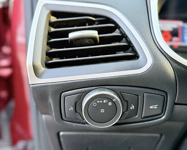 Червоний Форд Едж, об'ємом двигуна 2 л та пробігом 113 тис. км за 15500 $, фото 27 на Automoto.ua