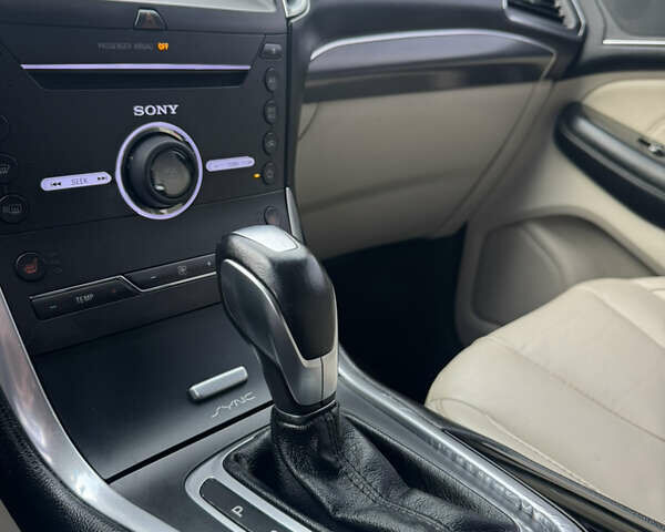 Красный Форд Эдж, объемом двигателя 2 л и пробегом 186 тыс. км за 14333 $, фото 64 на Automoto.ua