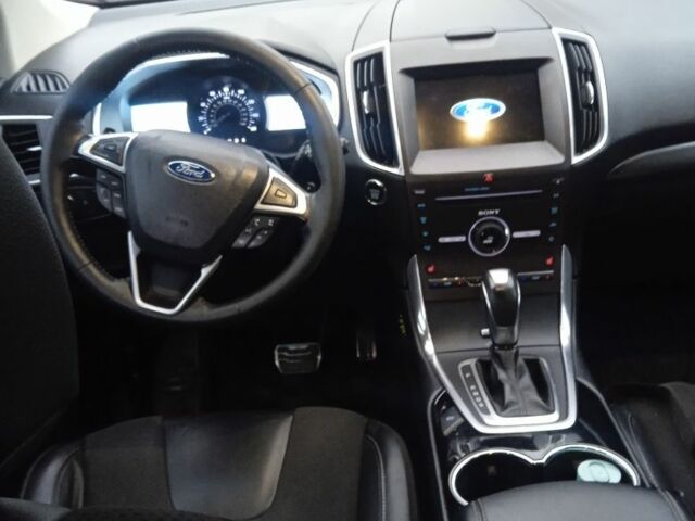 Красный Форд Эдж, объемом двигателя 2.7 л и пробегом 202 тыс. км за 15400 $, фото 5 на Automoto.ua