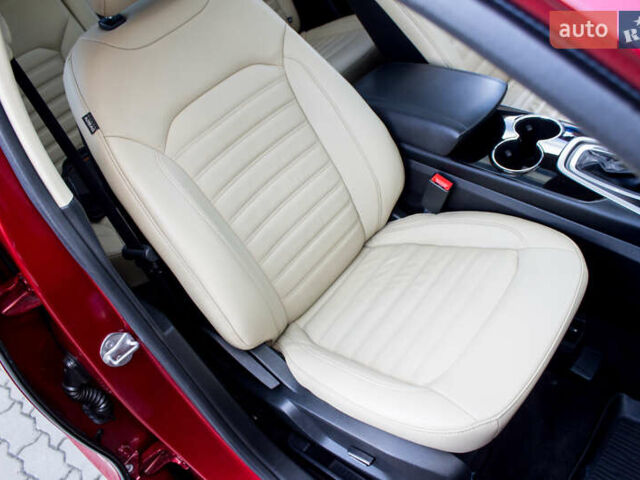 Красный Форд Эдж, объемом двигателя 3.5 л и пробегом 135 тыс. км за 15900 $, фото 60 на Automoto.ua