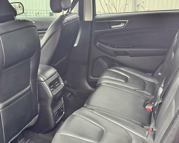 Красный Форд Эдж, объемом двигателя 2 л и пробегом 168 тыс. км за 20000 $, фото 3 на Automoto.ua