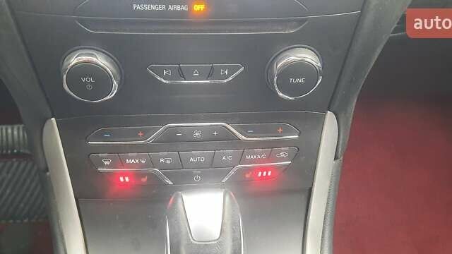 Форд Эдж 2018 в Ровно на Automoto.ua Красный Форд Эдж, объемом двигателя 2 л и пробегом 172 тыс. км за 13400 $, фото 3 на Automoto.ua