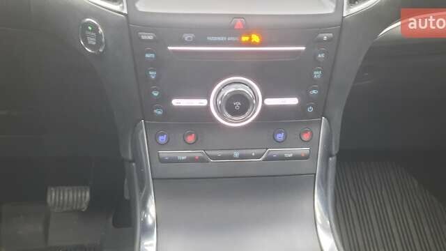 Красный Форд Эдж, объемом двигателя 2 л и пробегом 168 тыс. км за 16400 $, фото 37 на Automoto.ua