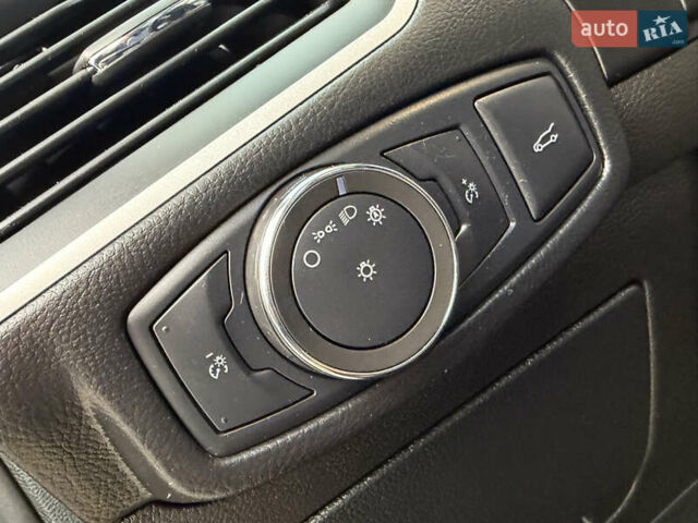 Червоний Форд Едж, об'ємом двигуна 2 л та пробігом 153 тис. км за 15900 $, фото 43 на Automoto.ua