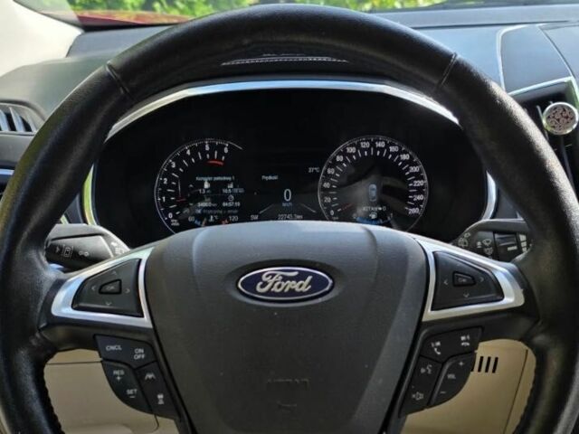 Красный Форд Эдж, объемом двигателя 2 л и пробегом 95 тыс. км за 10300 $, фото 7 на Automoto.ua