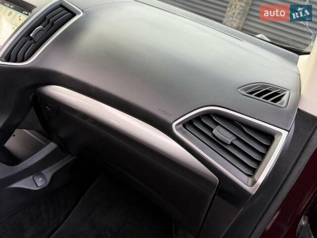 Червоний Форд Едж, об'ємом двигуна 2 л та пробігом 153 тис. км за 15900 $, фото 55 на Automoto.ua