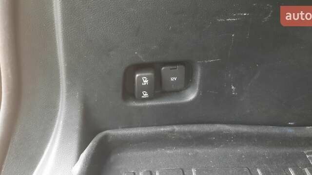 Красный Форд Эдж, объемом двигателя 2 л и пробегом 168 тыс. км за 16400 $, фото 25 на Automoto.ua