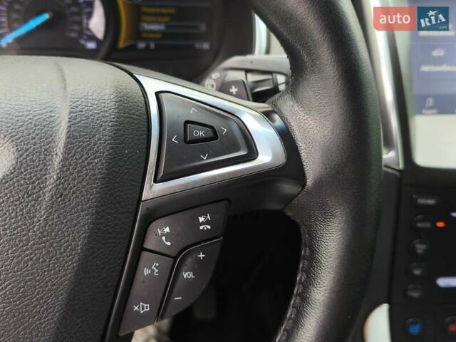 Червоний Форд Едж, об'ємом двигуна 2 л та пробігом 177 тис. км за 19900 $, фото 30 на Automoto.ua