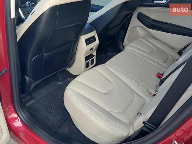 Красный Форд Эдж, объемом двигателя 2 л и пробегом 56 тыс. км за 16500 $, фото 5 на Automoto.ua